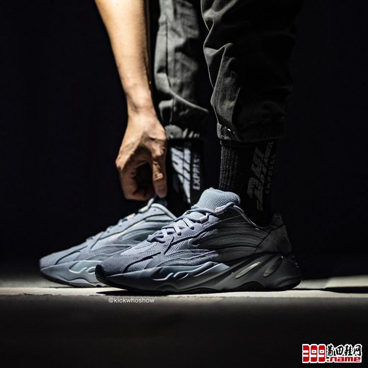 adidas Yeezy Boost 700 V2“Hospital Blue” 货号：FV8424  发售日期：2019年9月28日 | 莆田鞋网 399.name